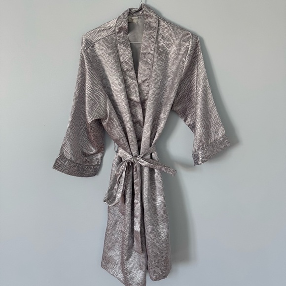 Robe Rene Rofe Satin Sleepwear Robe Silver Gray Dot Print Women's Medium - Picture 1 of 5